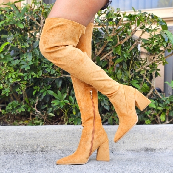 Women's Tan Over The Knee pointed Chunky Block Heel Boots - Picture 1 of 6